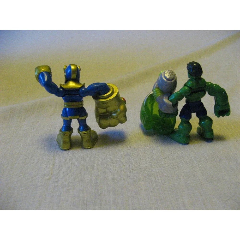 Lot Of 2 Marvel Mini Action Figures Thanos & Hulk w Detachable Shooting Fist